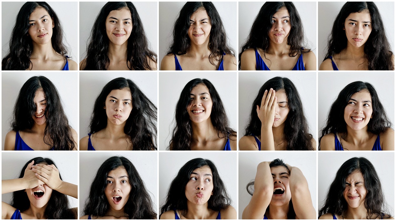Composição de 15 fotos da mesma mulher adulta e em cada quadrante ela apresenta uma expressão facial e emocional diferente da outra.